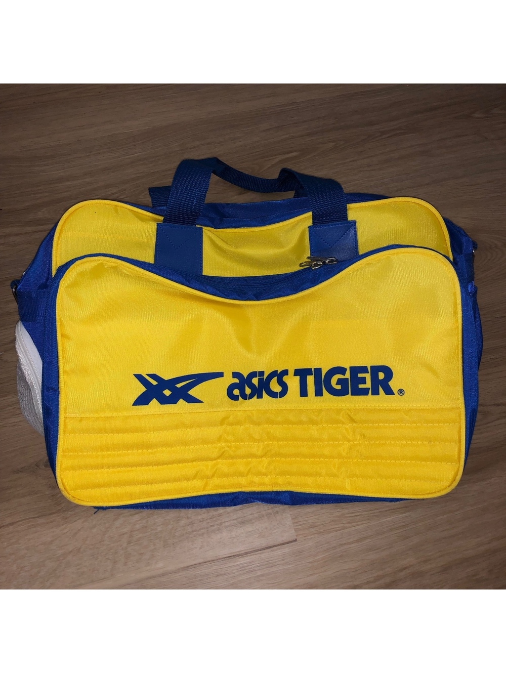 VINTAGE Y2K ASICS TIGER DUFFLE GYM SOCCER SPORTS ATHLETIC BAG BLUE YELLOW